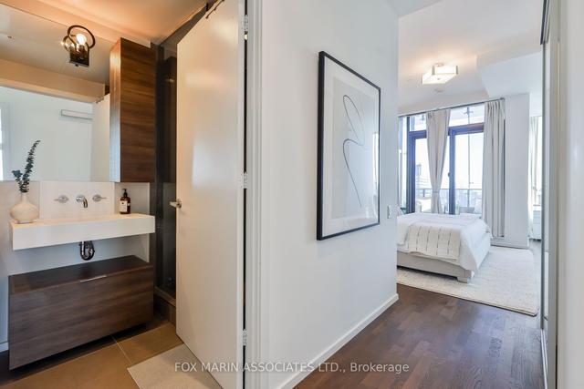 4602 - 5 St. Joseph St, Condo with 2 bedrooms, 2 bathrooms and 2 parking in Toronto ON | Image 21