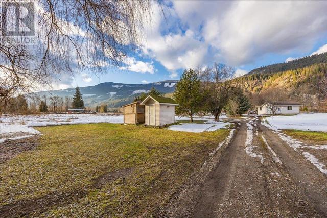 2269 Solsqua Road, House detached with 2 bedrooms, 2 bathrooms and 22 parking in Columbia Shuswap E BC | Image 42