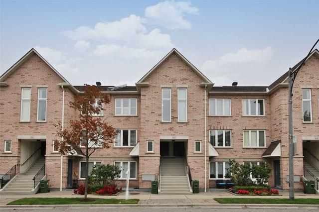 301 - 60 Aerodrome Cres, Townhouse with 2 bedrooms, 2 bathrooms and 1 parking in Toronto ON | Image 1