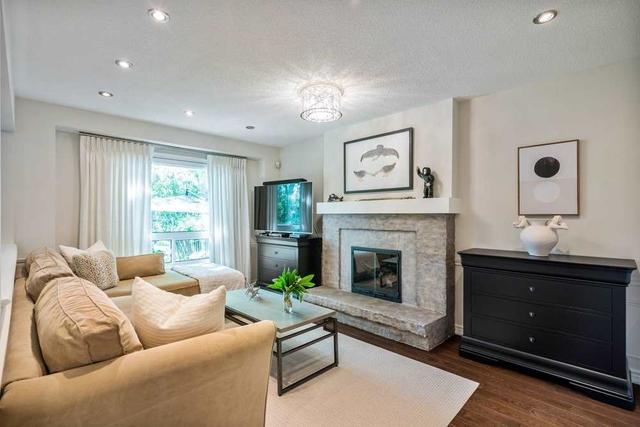 1212 Hammond St, House detached with 4 bedrooms, 4 bathrooms and 4 parking in Burlington ON | Image 3