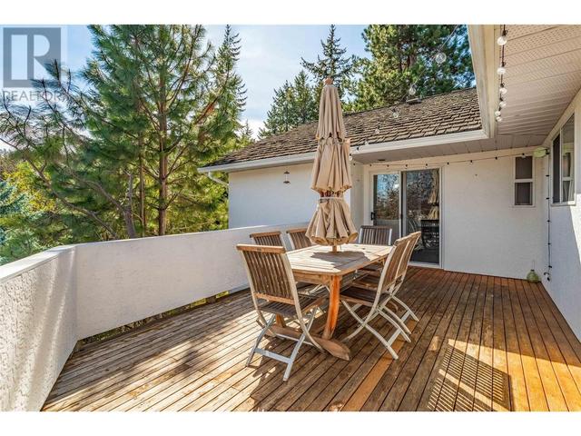 311 Woodpark Crescent, House detached with 5 bedrooms, 3 bathrooms and 6 parking in Kelowna BC | Image 47