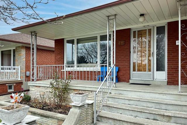 73 Blacksmith Cres, House detached with 3 bedrooms, 2 bathrooms and 4 parking in Toronto ON | Image 37