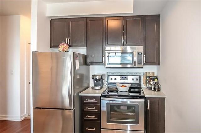 203 - 35 Southshore Cres, Condo with 1 bedrooms, 1 bathrooms and 1 parking in Hamilton ON | Image 4