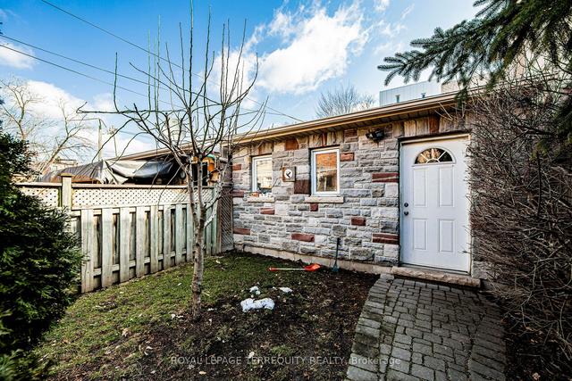 329 Lippincott St, House detached with 4 bedrooms, 4 bathrooms and 2 parking in Toronto ON | Image 26