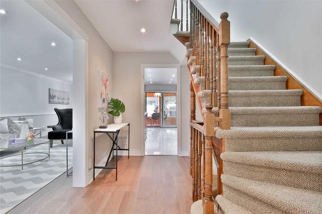 116 Stillwater Cres, House detached with 3 bedrooms, 4 bathrooms and 5 parking in Toronto ON | Image 16