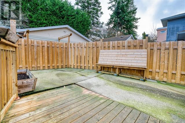 809 Intervale Ave, House detached with 1 bedrooms, 1 bathrooms and 2 parking in Esquimalt BC | Image 22