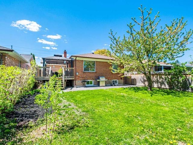 1071 Islington Ave, House detached with 3 bedrooms, 3 bathrooms and 3 parking in Toronto ON | Image 22