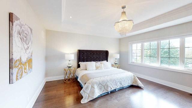 116 Frontenac Ave, House detached with 5 bedrooms, 5 bathrooms and 6 parking in Toronto ON | Image 3