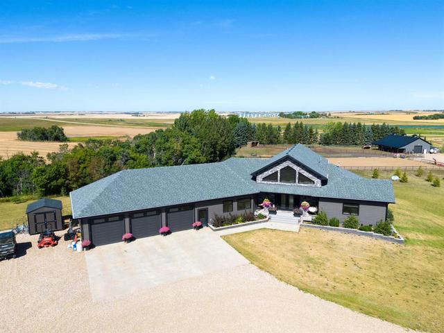 43532 Range Road 114, House detached with 4 bedrooms, 4 bathrooms and 15 parking in Flagstaff County AB | Image 2