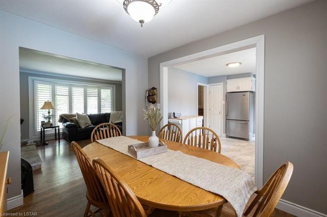 958 Lyndale Crescent, House detached with 3 bedrooms, 2 bathrooms and 3 parking in Sarnia ON | Image 4