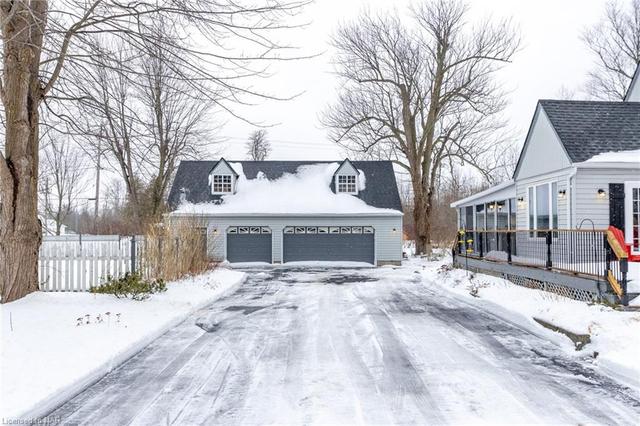 2919 Niagara Parkway, House detached with 5 bedrooms, 2 bathrooms and null parking in Fort Erie ON | Image 49
