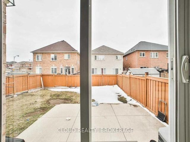 upper - 4 Frenchpark Circ, House detached with 4 bedrooms, 3 bathrooms and 3 parking in Brampton ON | Image 3
