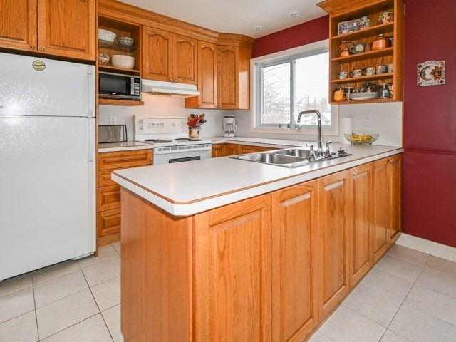 1735 Lane St, House detached with 2 bedrooms, 2 bathrooms and 5 parking in Pickering ON | Image 12