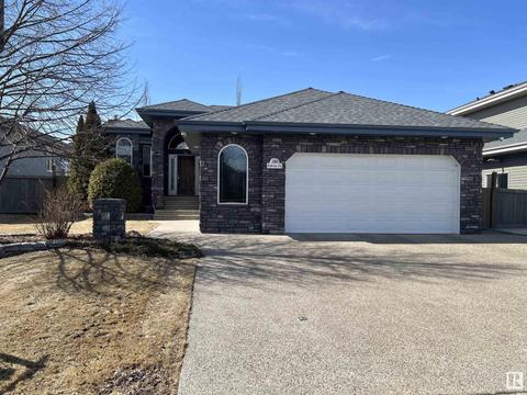 224 Cairns Pl Nw, House detached with 4 bedrooms, 3 bathrooms and null parking in Edmonton AB | Card Image