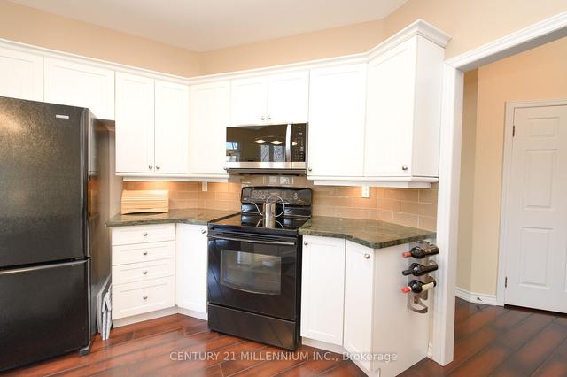 12 Surfside Cres, Condo with 5 bedrooms, 3 bathrooms and 4 parking in Collingwood ON | Image 31