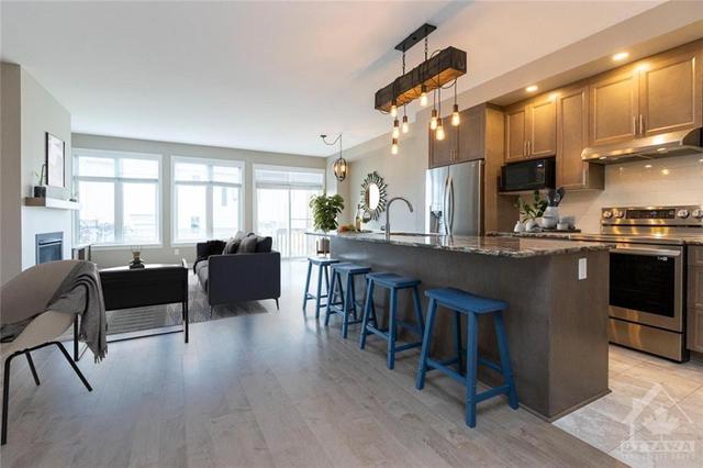 942 Geographe Terrace, Townhouse with 3 bedrooms, 4 bathrooms and 3 parking in Ottawa ON | Image 5