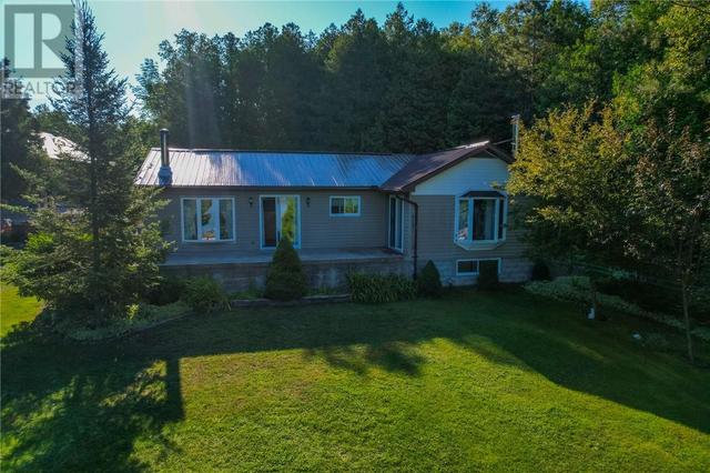 75 Holmes Street, House detached with 3 bedrooms, 1 bathrooms and null parking in Central Manitoulin ON | Image 6