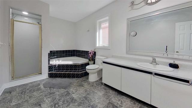 1214 Barleymow St, House detached with 4 bedrooms, 4 bathrooms and 4 parking in Mississauga ON | Image 11