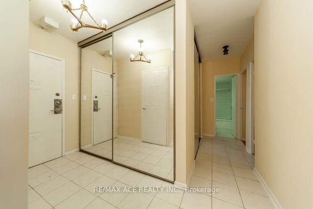 1206 - 3 Massey Sq, Condo with 2 bedrooms, 1 bathrooms and 1 parking in Toronto ON | Image 14