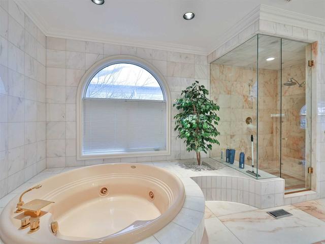 16 Oxbow Rd, House detached with 5 bedrooms, 8 bathrooms and 13 parking in Toronto ON | Image 9