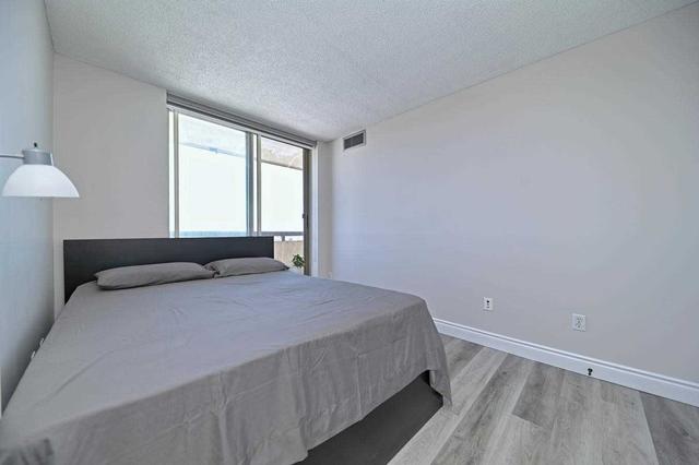 1003 - 30 Malta Ave, Condo with 3 bedrooms, 2 bathrooms and 2 parking in Brampton ON | Image 13