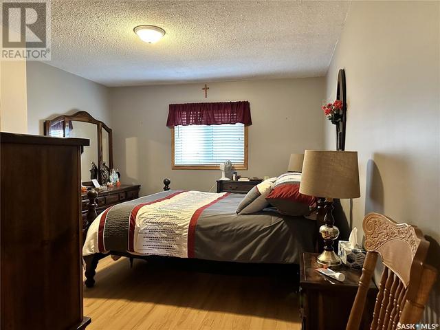 1005 6th Avenue, House attached with 2 bedrooms, 3 bathrooms and null parking in Humboldt SK | Image 17