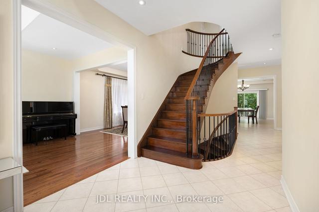 19 Princess Isabella Crt, House detached with 4 bedrooms, 5 bathrooms and 6 parking in Vaughan ON | Image 34