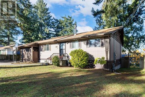 2582 Labieux Rd, House detached with 3 bedrooms, 2 bathrooms and 2 parking in Nanaimo BC | Card Image