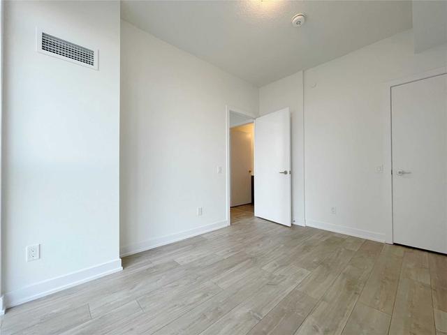 712 - 251 Manitoba St W, Condo with 1 bedrooms, 1 bathrooms and 1 parking in Toronto ON | Image 2