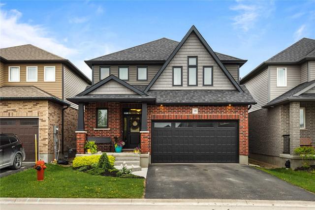 18 Sparrow Cres, House detached with 3 bedrooms, 3 bathrooms and 4 parking in Grand Valley ON | Card Image