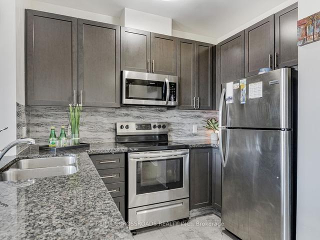 515 - 39 New Delhi Dr, Condo with 3 bedrooms, 2 bathrooms and 1 parking in Markham ON | Image 3