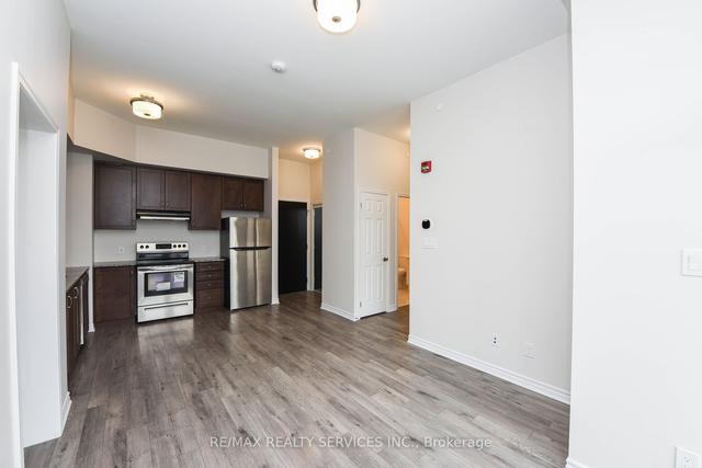 103 - 200 Lagerfeld Dr, Condo with 2 bedrooms, 2 bathrooms and 1 parking in Brampton ON | Image 7