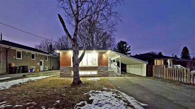 134 Confederation Dr, House detached with 3 bedrooms, 2 bathrooms and 4 parking in Toronto ON | Image 31