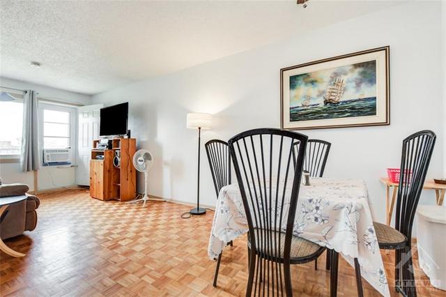 402a - 2041 Arrowsmith Drive, Condo with 2 bedrooms, 1 bathrooms and 1 parking in Ottawa ON | Image 12