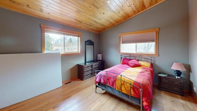 32 Mt Trinity Avenue, House detached with 8 bedrooms, 5 bathrooms and null parking in Fernie BC | Image 18