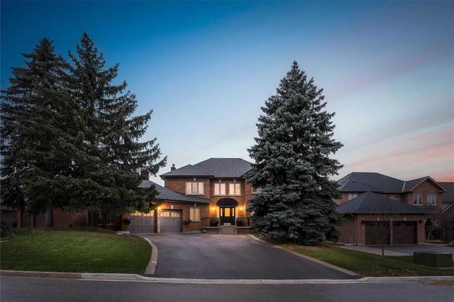 46 Chatsworth Crt, House detached with 4 bedrooms, 4 bathrooms and 12 parking in Vaughan ON | Image 1