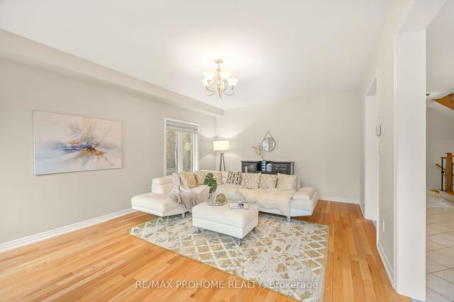 18 Wellspring Ave, House detached with 3 bedrooms, 4 bathrooms and 6 parking in Richmond Hill ON | Image 6