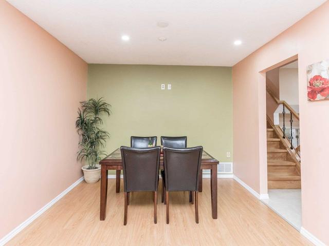 31 Radford Dr, House semidetached with 4 bedrooms, 3 bathrooms and 4 parking in Brampton ON | Image 2