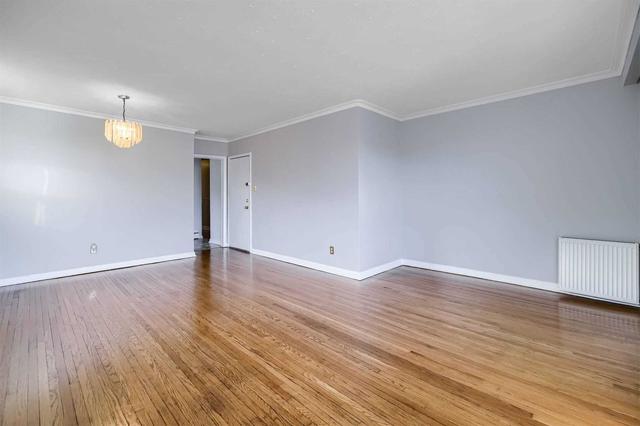 upper - 224 Pickering St, House detached with 2 bedrooms, 1 bathrooms and 1 parking in Toronto ON | Image 2