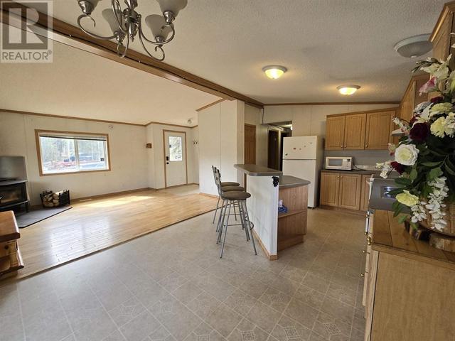5925 Whiskey Fill Road, House other with 2 bedrooms, 1 bathrooms and null parking in Fraser Fort George H BC | Image 4
