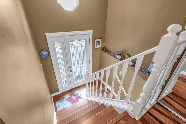 864 Hooey Crt, House semidetached with 2 bedrooms, 2 bathrooms and 2 parking in Cobourg ON | Image 2