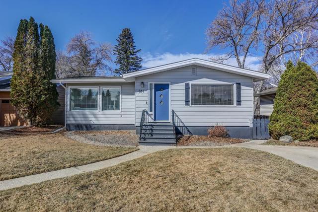 814 22 Street S, House detached with 4 bedrooms, 2 bathrooms and 2 parking in Lethbridge AB | Image 1