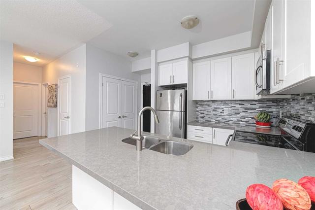 301 - 269 Georgian Dr, Townhouse with 2 bedrooms, 2 bathrooms and 2 parking in Oakville ON | Image 15