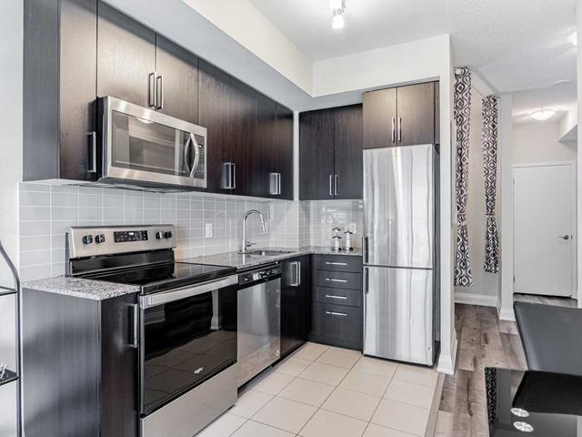 712 - 840 Queens Plate Dr, Condo with 1 bedrooms, 2 bathrooms and 1 parking in Toronto ON | Image 3