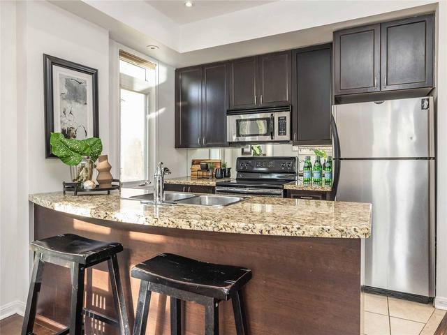 th3 - 60 Carr St, Townhouse with 3 bedrooms, 2 bathrooms and 1 parking in Toronto ON | Image 11