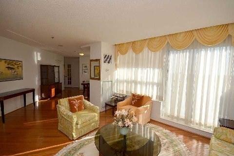 808 - 4640 Kimbermount Ave, Condo with 2 bedrooms, 3 bathrooms and 2 parking in Mississauga ON | Image 2