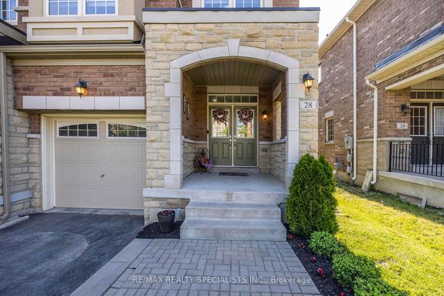 28 Isherwood Cres, House attached with 3 bedrooms, 3 bathrooms and 3 parking in Vaughan ON | Image 23