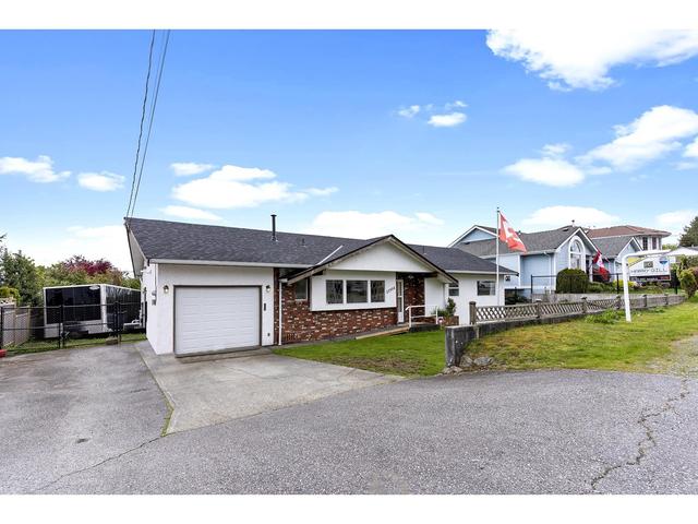 32954 10th Avenue, House detached with 2 bedrooms, 2 bathrooms and 6 parking in Mission BC | Image 1