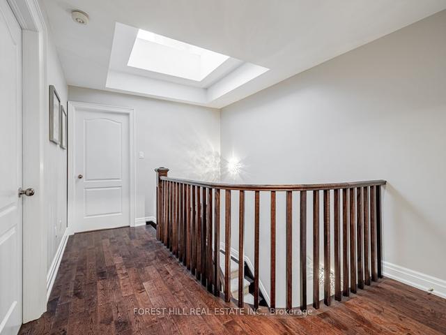226 Spadina Rd, House attached with 3 bedrooms, 4 bathrooms and 2 parking in Toronto ON | Image 9