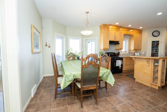 211004 Twp Rd 8 5, House detached with 5 bedrooms, 3 bathrooms and 4 parking in Lethbridge County AB | Image 36
